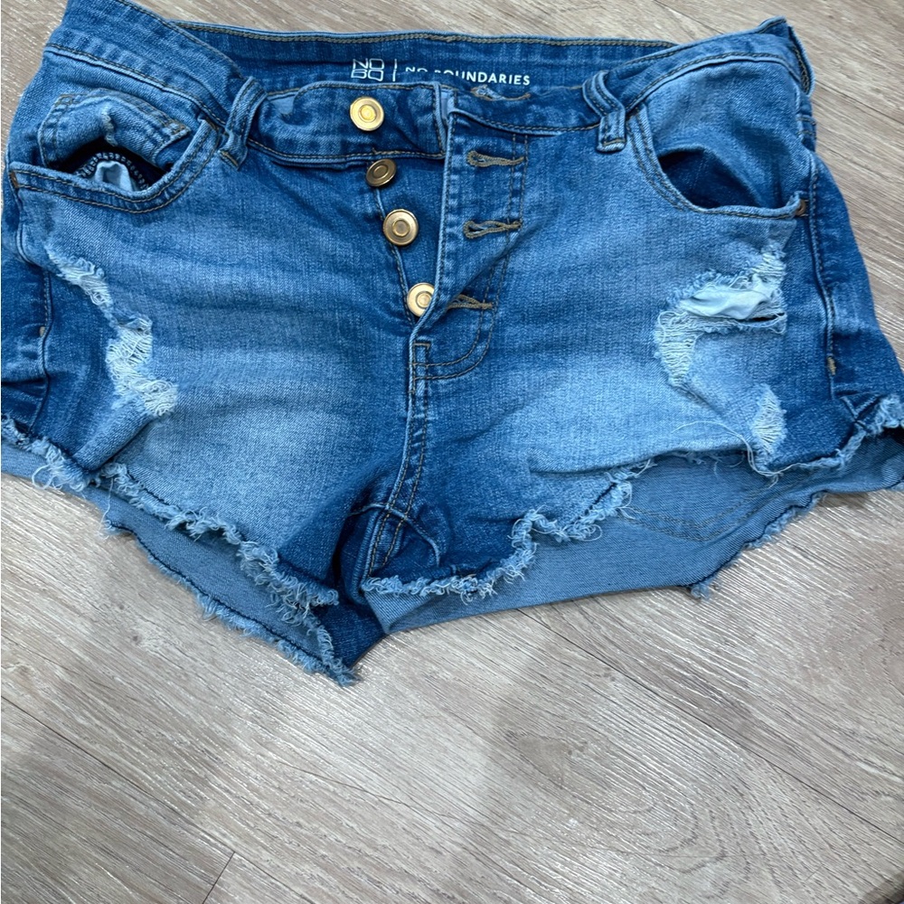 5/$25 No Boundaries Women's Blue Distressed Denim Shorts